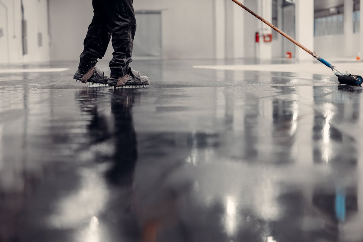 Reflective metallic epoxy floor coating