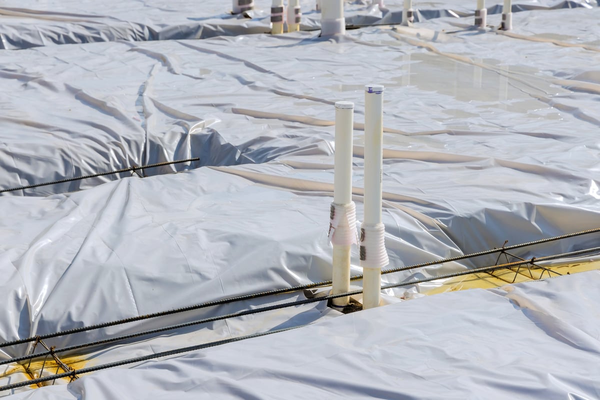 Moisture mitigation and vapor barrier